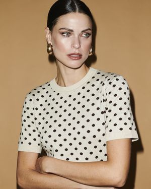 Blusa Manga Curta Jacquard Poá