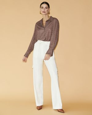 Calça Regular Cós Detalhe Ilhós