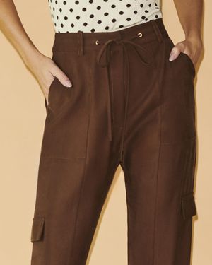 Calça Regular Cós Detalhe Ilhós