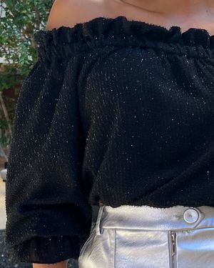Blusa Ombro a Ombro Manga Longa Babado
