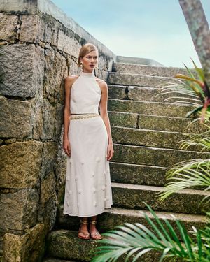 CONJUNTO CROCHE TOP E SAIA MIDI COM APLICAÇÕES