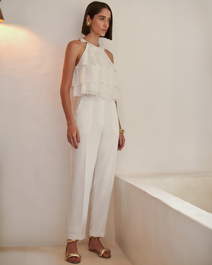 CALÇA RETA COM VINCO E DETALHE PASSANTE