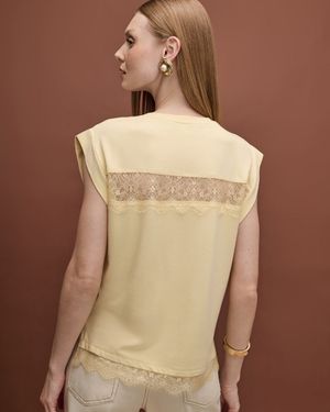 Blusa Malha com Detalhe Renda