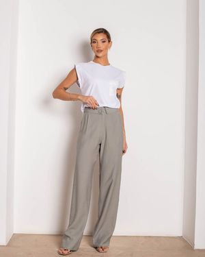 Calça Pantalona Pala Sobreposta com Botão