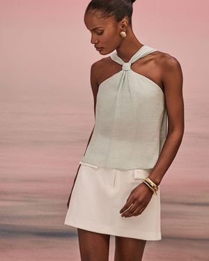 Blusa com Cava Reta