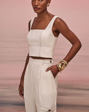 Conjunto Calça Cenoura Detalhe Aleta e Top