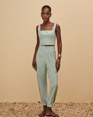 Conjunto Calça Cenoura Detalhe Aleta e Top