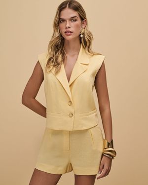 Conjunto Colete Fenda Costas e Short
