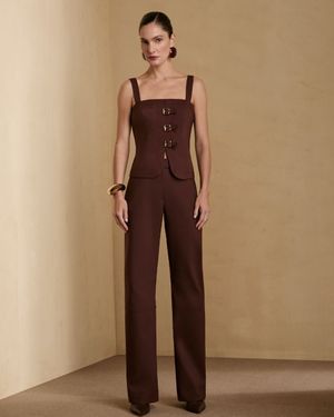 Conjunto com Fivelas e Calça Reta 