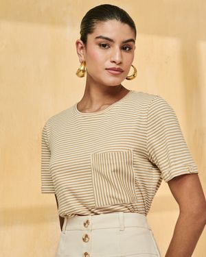 T- shirt com Bolso