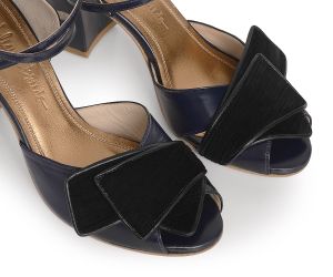 Sandália Alta Janaína - Marinho + Preto  | salto medio 6.5cm