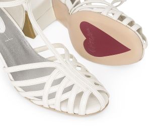 Sandália Mucha - Off-White | salto grosso 6.5cm