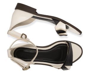 Sandália Baixa Miyake | Off White + Preto | salto baixo 2cm