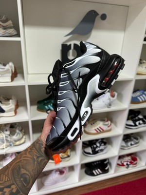 Foto do produto Tênis Nike Air Max Plus Black Metallic Silver (PRONTA ENTREGA)