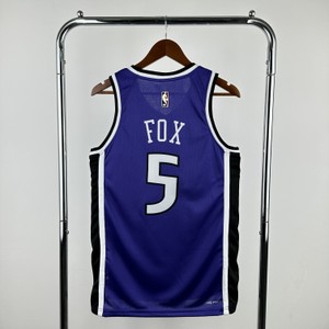 Foto do produto Regata NBA Sacramento Kings Swingman Classic Edition 24/25 Roxa Fox 5