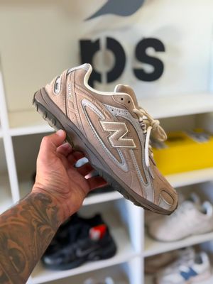 Foto do produto Tênis New Balance 204L Mushroom Arid Stone (PRONTA ENTREGA)