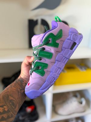 Foto do produto Tênis Nike AMBUSH x Air More Uptempo Low Lilac (PRONTA ENTREGA)
