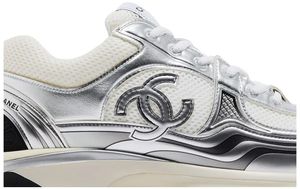 Foto do produto Tênis Chanel CC Logo Sneaker White Silver