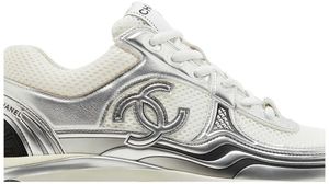 Foto do produto Tênis Chanel CC Logo Sneaker White Silver