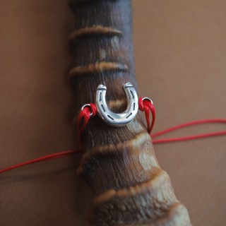 Pulseira - Lucky Iron Silver Nylon Cord Vermelha | Lucky Iron Silver Bracelet nylon cord red