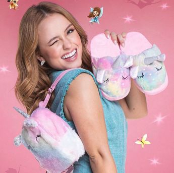 quem usa larissa manoela