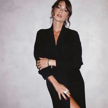 quem usa thaila ayala