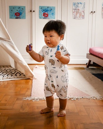 Pijama Bebê Manga Curta Gatos com Sorvetes