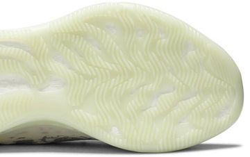 Foto do produto Tênis Adidas Yeezy Boost 380 Alien