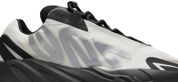 Foto do produto Tênis Adidas Yeezy 700 MNVN Bone