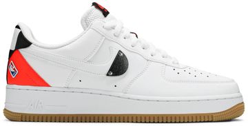 Foto do produto Tênis Nike NBA x Air Force 1 '07 LV8 White Bright Crimson
