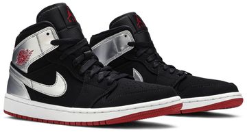 Foto do produto Tênis Air Jordan 1 Mid Johnny Kilroy