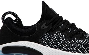 Foto do produto Tênis Nike Joyride Run FK Oreo