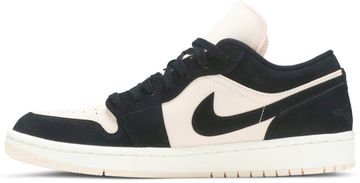 Foto do produto Tênis Air Jordan 1 Low Black Guava Ice