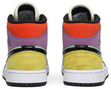 Foto do produto Tênis Air Jordan 1 Mid Lightbulb