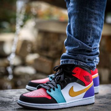 Foto do produto Tênis Air Jordan 1 Mid Multi-Color