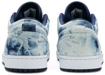 Foto do produto Tênis Air Jordan 1 Low SE Washed Denim