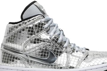 Foto do produto Tênis Air Jordan 1 Mid Disco Ball