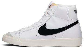 Foto do produto Tênis Nike Blazer Mid '77 Vintage White Black