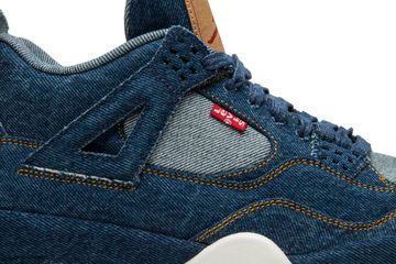 Foto do produto Tênis Levi's x Air Jordan 4 Retro Denim