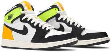 Foto do produto Tênis Air Jordan 1 Retro High OG Volt Gold