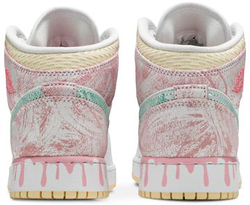Foto do produto Tênis Air Jordan 1 Mid SE GS Ice Cream