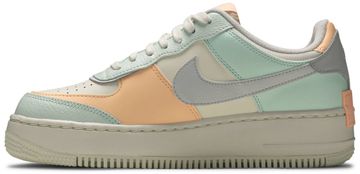 Foto do produto Tênis Nike Air Force 1 Shadow Barely Green Crimson Tint