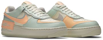 Foto do produto Tênis Nike Air Force 1 Shadow Barely Green Crimson Tint