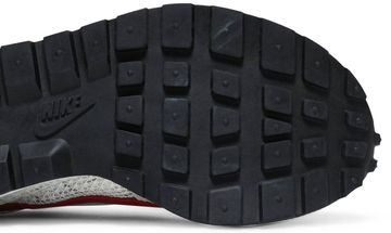 Foto do produto Tênis Nike Sacai x VaporWaffle Sail