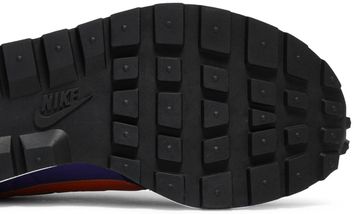 Foto do produto Tênis Nike Sacai x VaporWaffle Dark Iris