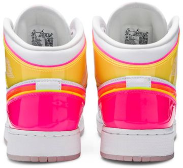 Foto do produto Tênis Air Jordan 1 Mid SE GS Edge Glow