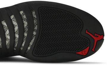 Foto do produto Tênis Air Jordan 12 Retro Reverse Flu Game