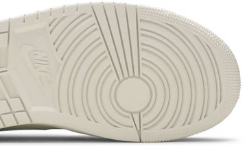 Foto do produto Tênis  Air Jordan 1 Mid To My First Coach