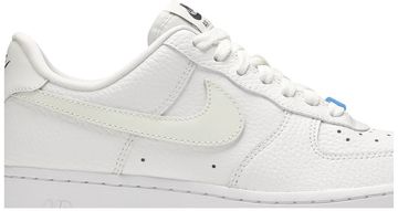 Foto do produto Tênis Nike Air Force 1 '07 LX UV Reactive Swoosh