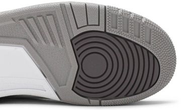 Foto do produto Tênis A Ma Maniére x Air Jordan 3 Retro SP Raised By Women